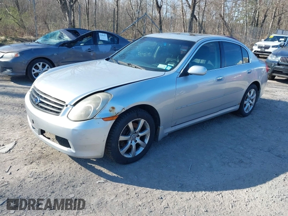 2006 Infiniti G35 with VIN JNKCV51F56M615982, listed as a IAAI auction lot 42110251 with 184,107 mi miles. Bid and sale history available at carsss.com. Image 2.