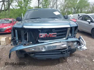 2008 GMC Sierra 1500 SLE1 z VIN 2GTEC130981215732, wystawiony jako IAAI lot #42148199 z przebiegiem 199 218 mil mil oraz . Historia ofert i sprzedaży dostępna na DreamBid. Obrazek 13.
