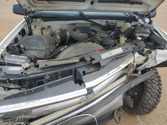 1998 Chevrolet Tahoe with VIN 3GNEK18R0WG147603, listed as a Copart auction lot 51483845 with 187,582 mi miles and Salvage Title. Bid and sale history available at carsss.com. Image 12.