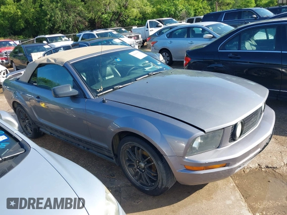 2006 Ford Mustang Standard with VIN 1ZVFT84N865139694, listed as a IAAI auction lot 42105051 with 198,042 mi miles and . Bid and sale history available at carsss.com. Image 1.