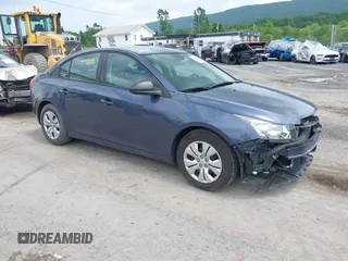 2014 Chevrolet Cruze LS z VIN 1G1PA5SG2E7188322, wystawiony jako IAAI lot #42293018 z przebiegiem 143 437 mil mil oraz . Historia ofert i sprzedaży dostępna na DreamBid. Obrazek 1.