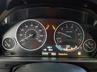 2019 BMW 3 Series 340i xDrive with VIN WBA8Y3C5XKBP41779, listed as a Copart auction lot 77121564 with 111,774 mi miles and Clean Title. Bid and sale history available at carsss.com. Image 9.