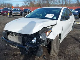 2021 Kia Forte LXS z VIN 3KPF24AD8ME273858, wystawiony jako IAAI lot #40978799 z przebiegiem 43 934 mil mil oraz . Historia ofert i sprzedaży dostępna na DreamBid. Obrazek 17.