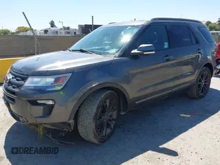 2019 Ford Explorer XLT с VIN 1FM5K8D89KGA52506, выставлен на аукционе IAAI как лот 42509598 с пробегом 143 292 миль миль и . История ставок и продаж доступна на DreamBid. Изображение 17.