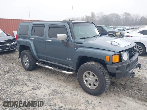 2007 Hummer H3 SUV with VIN 5GTDN13E178106008, listed as a IAAI auction lot 41114010 with 172,695 mi miles. Bid and sale history available at carsss.com. Image 1.