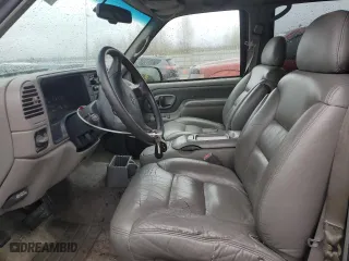 1996 Chevrolet Tahoe with VIN 1GNEK13R9TJ359434, listed as a Copart auction lot 51367105 with 257,669 mi miles and Clean Title. Bid and sale history available at carsss.com. Image 7.