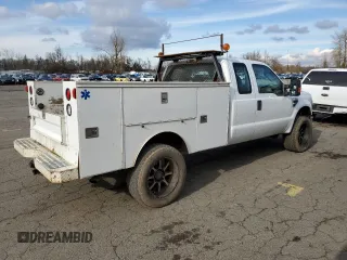 2008 Ford F-350 with VIN 1FDWX31598EB26109, listed as a Copart auction lot 45018785 with 69,484 mi miles and Clean title. Bid and sale history available at DreamBid. Image 3.