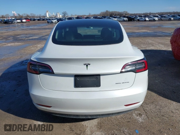 2021 Tesla Model 3 Long Range with VIN 5YJ3E1EB0MF992792, listed as a IAAI auction lot 41726740 with 33,507 mi miles. Bid and sale history available at carsss.com. Image 17.