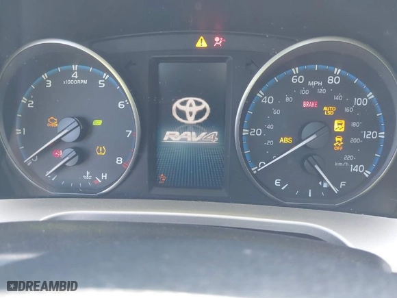 2018 Toyota RAV4 XLE with VIN JTMWFREV7JJ730968, listed as a IAAI auction lot 41778761 with 122,102 mi miles. Bid and sale history available at carsss.com. Image 7.