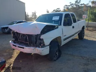 1999 Chevrolet Silverado 1500 LS with VIN 1GCEK19T9XE234489, listed as a IAAI auction lot 41614236 with 209,609 mi miles. Bid and sale history available at carsss.com. Image 2.