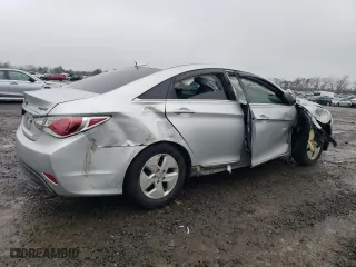 2012 Hyundai Sonata Hybrid with VIN KMHEC4A47CA039099, listed as a Copart auction lot 84867944 with 190,253 mi miles and Salvage Title. Bid and sale history available at carsss.com. Image 3.
