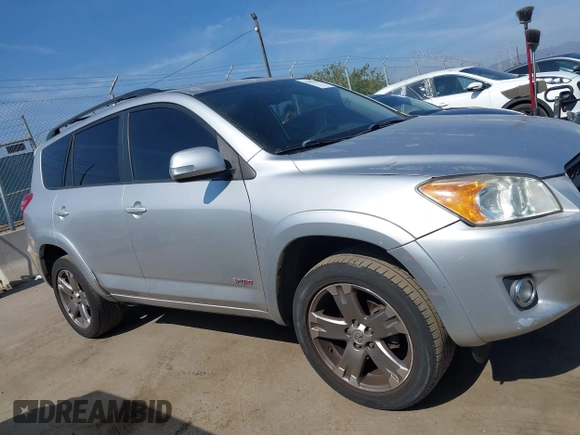 2010 Toyota RAV4 Sport с VIN JTMWF4DV4A5027891, выставлен на аукционе IAAI как лот 42493792 с пробегом 162 746 миль миль и . История ставок и продаж доступна на DreamBid. Изображение 13.