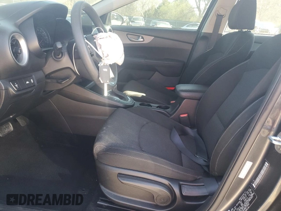2021 Kia Forte LXS с VIN 3KPF24AD8ME275903, выставлен на аукционе Copart как лот 50742925 с пробегом 33 258 миль миль и Списание • Salvage title. История ставок и продаж доступна на DreamBid. Изображение 7.