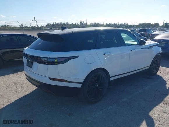 2024 Land Rover Range Rover Velar Dynamic SE with VIN SALYL2EX1RA370322, listed as a IAAI auction lot 41572336 with 32,939 mi miles. Bid and sale history available at carsss.com. Image 4.