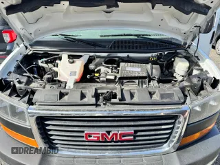 2017 GMC Savana Cargo z VIN 1GTZ7GFGXH1345543, wystawiony jako Copart lot #57692035 z przebiegiem 143 752 mil mil oraz Szkody całkowita. Historia ofert i sprzedaży dostępna na DreamBid. Obrazek 7.