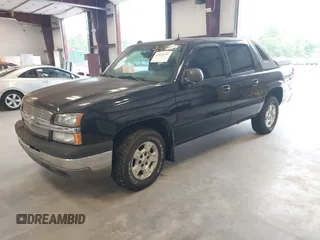 2004 Chevrolet Avalanche Z71 with VIN 3GNEK12T84G135720, listed as a IAAI auction lot 42435299 with 184,802 mi miles and . Bid and sale history available at DreamBid. Image 2.