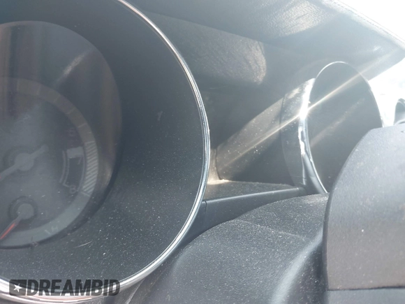 2016 Ford Mustang V6 z VIN 1FA6P8AM7G5320991, wystawiony jako IAAI lot #42405138 z przebiegiem Nie podano mil oraz . Historia ofert i sprzedaży dostępna na DreamBid. Obrazek 14.