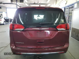 2018 Chrysler Pacifica Touring L z VIN 2C4RC1BG5JR211233, wystawiony jako Copart lot #58029295 z przebiegiem 112 264 mil mil oraz Szkody całkowita. Historia ofert i sprzedaży dostępna na DreamBid. Obrazek 6.