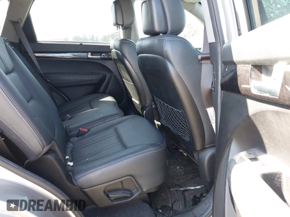2014 Kia Sorento LX with VIN 5XYKTDA68EG481238, listed as a IAAI auction lot 42055425 with 106,248 mi miles. Bid and sale history available at carsss.com. Image 8.