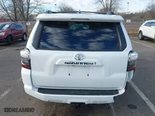 2024 Toyota 4Runner SR5 Premium with VIN JTENU5JR6R6278704, listed as a IAAI auction lot 41215563 with 12,802 mi miles. Bid and sale history available at carsss.com. Image 17.