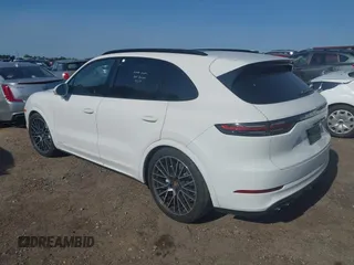 2019 Porsche Cayenne Turbo z VIN WP1AF2AY1KDA80728, wystawiony jako IAAI lot #42262855 z przebiegiem 89 898 mil mil oraz . Historia ofert i sprzedaży dostępna na DreamBid. Obrazek 3.