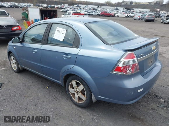 2007 Chevrolet Aveo LT z VIN KL1TG56627B046162, wystawiony jako IAAI lot #42065922 z przebiegiem 116 359 mil mil oraz . Historia ofert i sprzedaży dostępna na DreamBid. Obrazek 3.