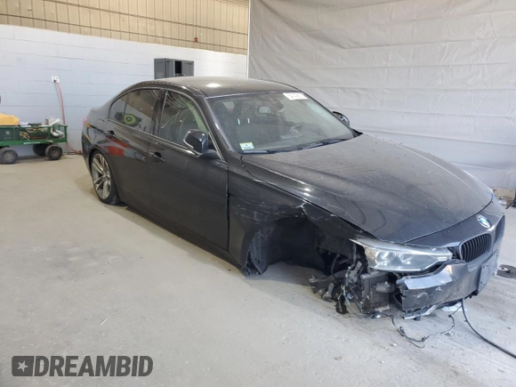 2014 BMW 3 Series 335i xDrive with VIN WBA3B9C59EF588050, listed as a Copart auction lot 54142605 with 118,568 mi miles and Clean Title. Bid and sale history available at carsss.com. Image 4.