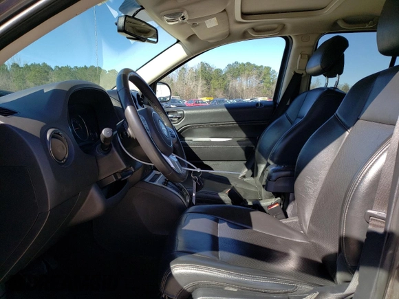 2016 Jeep Compass High Altitude Edition with VIN 1C4NJDEB8GD696968, listed as a Copart auction lot 40581053 with 88,318 mi miles. Bid and sale history available at carsss.com. Image 7.
