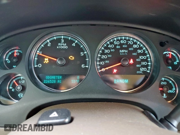2013 Chevrolet Tahoe LTZ with VIN 1GNSCCE08DR102648, listed as a Copart auction lot 49677345 with 226,528 mi miles and Salvage title. Bid and sale history available at DreamBid. Image 9.