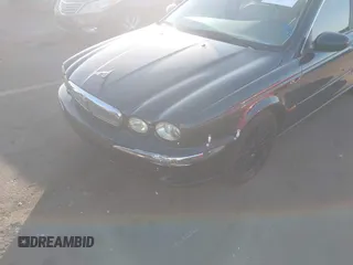 2007 Jaguar X-Type z VIN SAJWA51A57WJ26388, wystawiony jako IAAI lot #41166569 z przebiegiem 106 179 mil mil oraz . Historia ofert i sprzedaży dostępna na DreamBid. Obrazek 6.