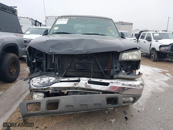 2003 Chevrolet Silverado 2500HD LS with VIN 1GCHK23U23F214612, listed as a IAAI auction lot 41307158 with 95,012 mi miles. Bid and sale history available at carsss.com. Image 13.