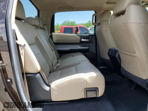 2021 Toyota Tundra Limited z VIN 5TFHY5F19MX967759, wystawiony jako Copart lot #56685535 z przebiegiem 44 146 mil mil oraz Szkoda całkowita • Salvage title. Historia ofert i sprzedaży dostępna na DreamBid. Obrazek 10.