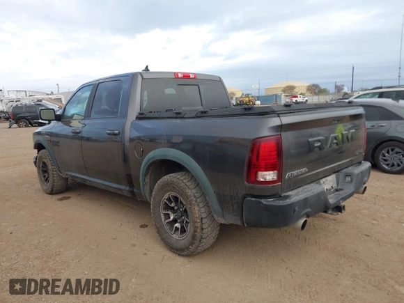 2017 Ram 1500 Rebel z VIN 1C6RR7YT0HS534465, wystawiony jako IAAI lot #41240431 z przebiegiem 125 886 mil mil oraz . Historia ofert i sprzedaży dostępna na DreamBid. Obrazek 14.