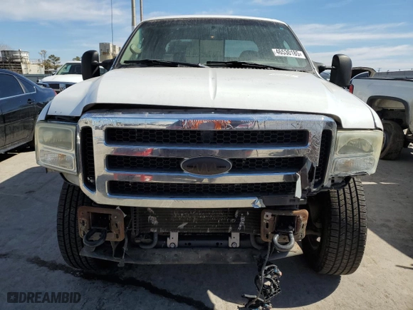 2006 Ford Super Duty F-350 SRW XL with VIN 1FTWW31PX6ED62063, listed as a Copart auction lot 46530185 with 140,642 mi miles and Salvage Title. Bid and sale history available at carsss.com. Image 5.