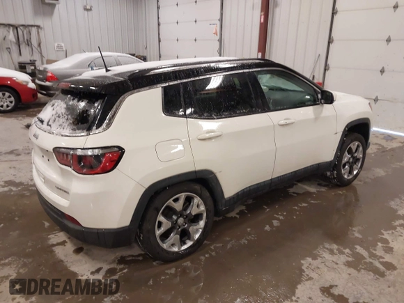 2020 Jeep Compass Limited with VIN 3C4NJDCB7LT240631, listed as a IAAI auction lot 41322631 with 49,481 mi miles. Bid and sale history available at carsss.com. Image 4.