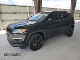 2021 Jeep Compass Latitude z VIN 3C4NJCBB1MT570942, wystawiony jako Copart lot #55272855 z przebiegiem 17 307 mil mil oraz Szkoda całkowita • Salvage title. Historia ofert i sprzedaży dostępna na DreamBid. Obrazek 1.