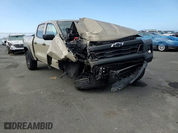 2024 Chevrolet Colorado 4WD Trail Boss z VIN 1GCPTEEK2R1256807, wystawiony jako Copart lot #47854475 z przebiegiem 6 592 mil mil oraz Szkoda całkowita • Salvage title. Historia ofert i sprzedaży dostępna na DreamBid. Obrazek 11.