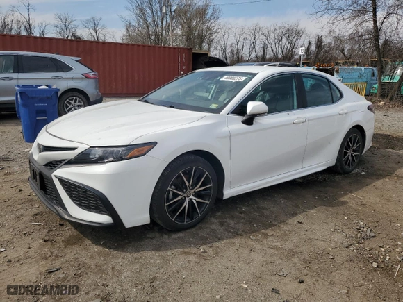 2022 Toyota Camry SE with VIN 4T1G11AK4NU684158, listed as a Copart auction lot 49968275 with 124,986 mi miles and Non Repairable. Bid and sale history available at carsss.com. Image 1.