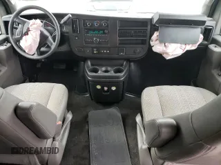 2018 Chevrolet Express Passenger LT с VIN 1GAZGPFG0J1280071, выставлен на аукционе Copart как лот 44277365 с пробегом 141 364 миль миль и Списание • Salvage title. История ставок и продаж доступна на DreamBid. Изображение 8.