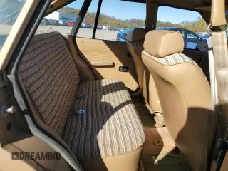 1983 Ford Escort z VIN 2FABP1347DX161788, wystawiony jako Copart lot #76347694 z przebiegiem 58 514 mil mil oraz Szkody całkowita. Historia ofert i sprzedaży dostępna na DreamBid. Obrazek 10.