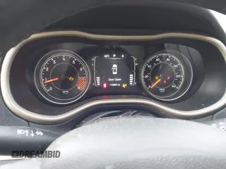 2015 Jeep Cherokee Latitude z VIN 1C4PJMCS9FW625521, wystawiony jako IAAI lot #41894602 z przebiegiem 112 865 mil mil oraz . Historia ofert i sprzedaży dostępna na DreamBid. Obrazek 7.