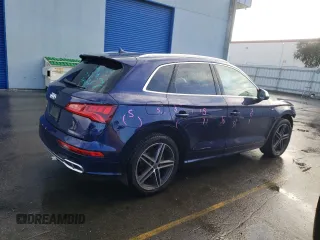 2018 Audi SQ5 Prestige with VIN WA1C4AFY9J2125812, listed as a Copart auction lot 83863484 with 87,142 mi miles and Salvage Title. Bid and sale history available at DreamBid. Image 3.