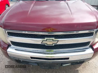 2009 Chevrolet Silverado 1500 LT with VIN 3GCEC23C89G108938, listed as a IAAI auction lot 42052075 with 189,957 mi miles. Bid and sale history available at carsss.com. Image 6.