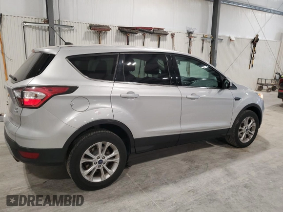 2017 Ford Escape SE z VIN 1FMCU9G90HUA69507, wystawiony jako Copart lot #56594435 z przebiegiem 102 261 mil mil oraz Szkoda całkowita • Salvage title. Historia ofert i sprzedaży dostępna na DreamBid. Obrazek 3.