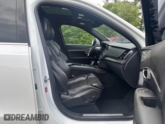 2016 Volvo XC90 T6 R-Design z VIN YV4A22PM9G1051453, wystawiony jako IAAI lot #42409837 z przebiegiem 147 400 mil mil oraz . Historia ofert i sprzedaży dostępna na DreamBid. Obrazek 5.