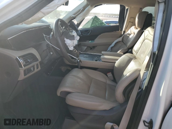2022 Lincoln Navigator Reserve z VIN 5LMJJ3KT6NEL05029, wystawiony jako Copart lot #86290224 z przebiegiem Nie podano mil oraz Szkoda całkowita • Salvage title. Historia ofert i sprzedaży dostępna na DreamBid. Obrazek 7.