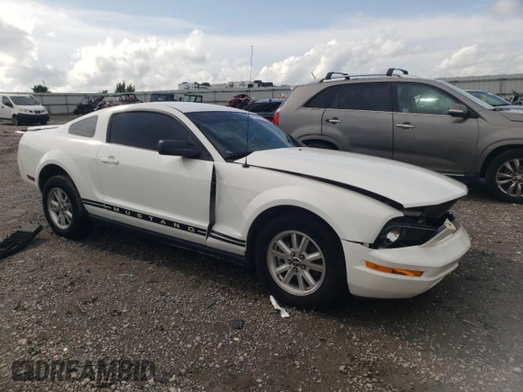 2008 Ford Mustang Deluxe с VIN 1ZVHT80N985136675, выставлен на аукционе Copart как лот 61352255 с пробегом 144 043 миль миль и Списание • Salvage title. История ставок и продаж доступна на DreamBid. Изображение 4.