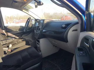 2018 Dodge Grand Caravan SE with VIN 2C4RDGBG8JR363409, listed as a IAAI auction lot 41129214 with 101,143 mi miles. Bid and sale history available at carsss.com. Image 5.