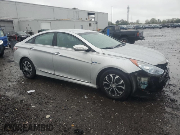 2012 Hyundai Sonata Hybrid with VIN KMHEC4A44CA020400, listed as a Copart auction lot 52800445 with 89,972 mi miles and Salvage Title. Bid and sale history available at DreamBid. Image 4.