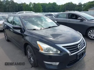 2015 Nissan Altima S z VIN 1N4AL3AP2FN405447, wystawiony jako IAAI lot #42298183 z przebiegiem 162 029 mil mil oraz . Historia ofert i sprzedaży dostępna na DreamBid. Obrazek 1.